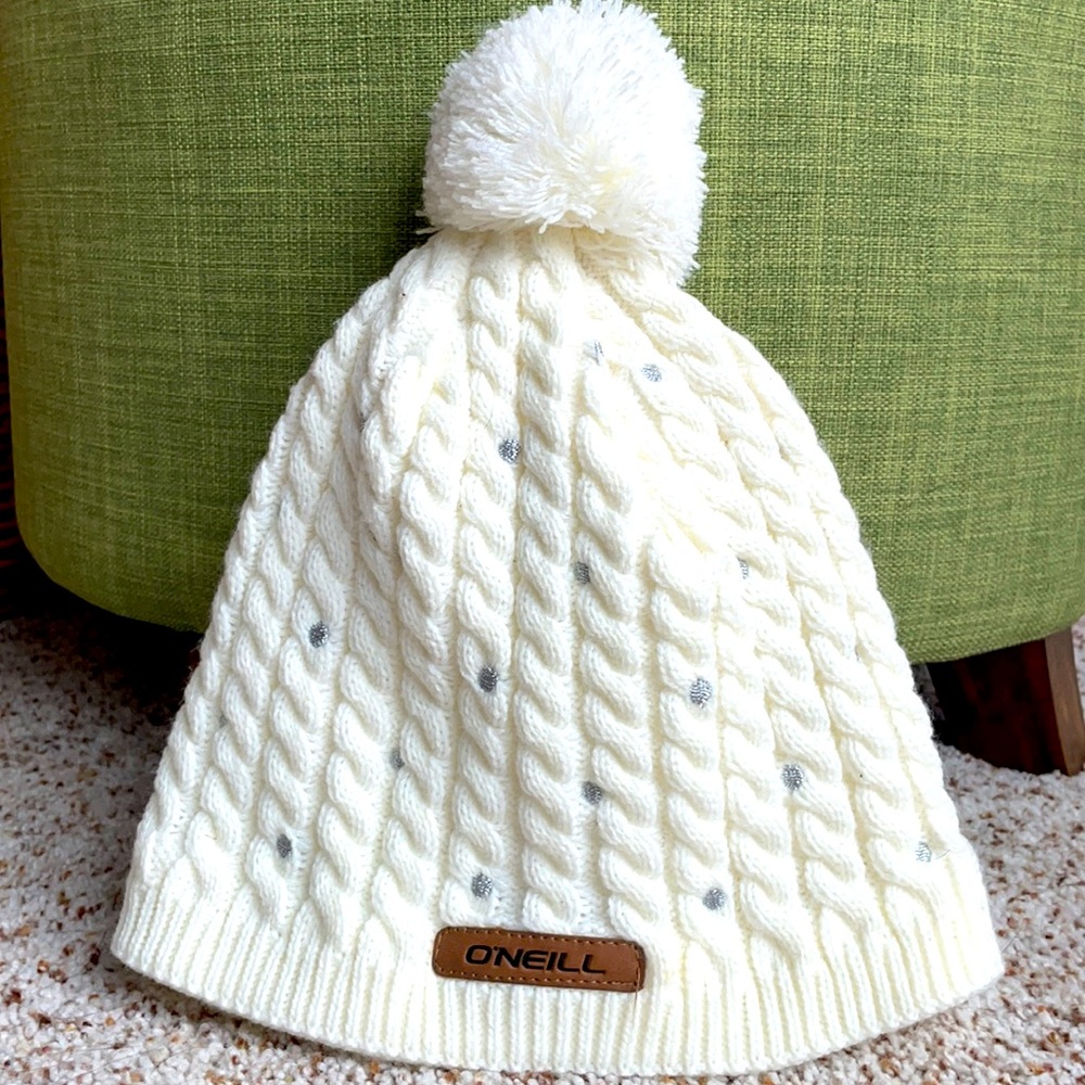 O’neill dot pom beanie